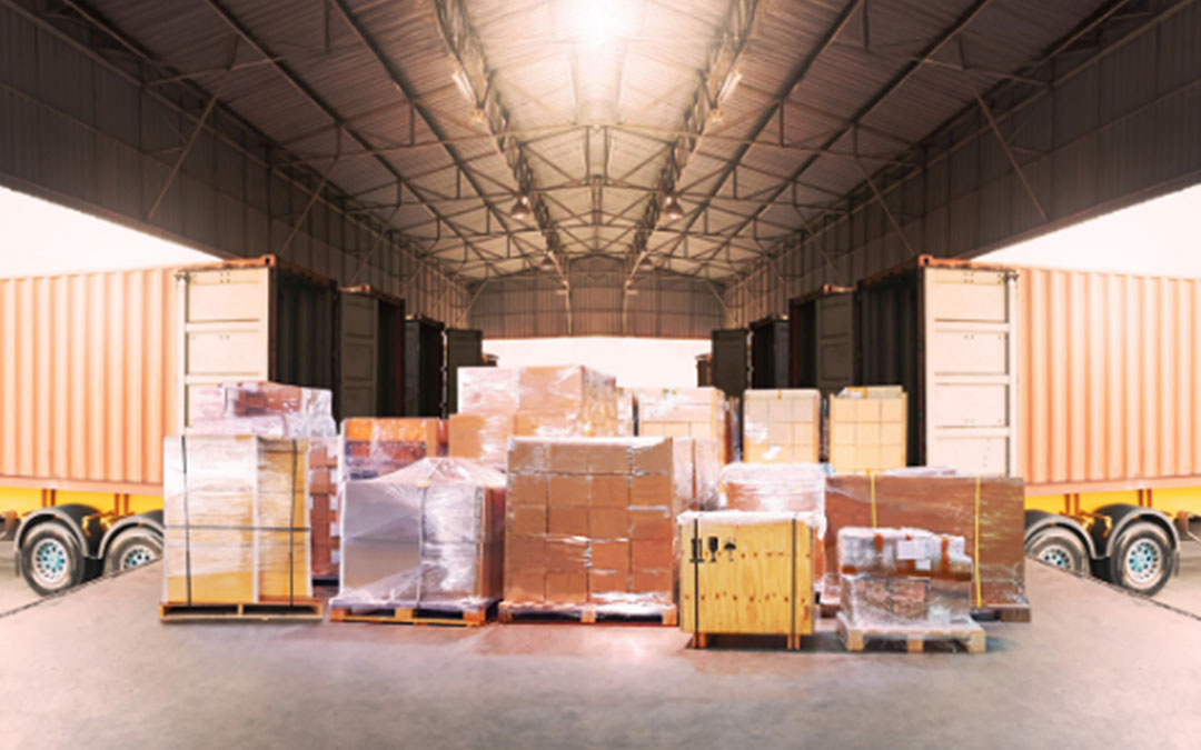 Covered trolleys and sealed containers protect items from rain and humidity during a monsoon-season move.